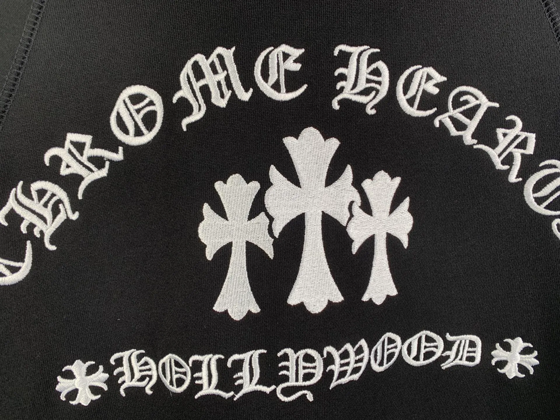 P480 Chrome Hearts 25SS solid color hooded embroidered letter sweatshirt, genuine product purchased and developed by 22939, 420g 100% cotton combed cotton fabric, 440g 1*1 matching high-end fashion brand rib, fabric wash, imported embroidery, customized 1:1 leather strip, customized 1:1 nameplate, customized 1:1 zipper, customized 1:1 trademark, loose version Size: S M L